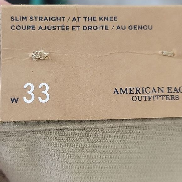 AEO Slim Straight Corduroy Roll Hem Shorts, Size 33. - Picture 5 of 5